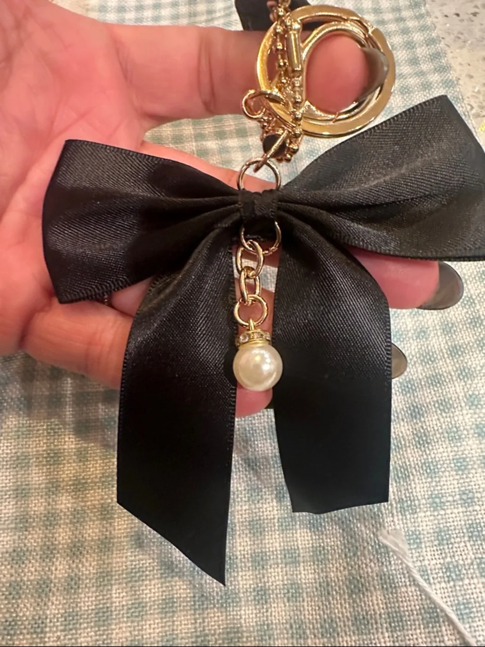 COACH Black 2”x1” Hangtag with Satin Bow Key Charm - Picture 3 of 3